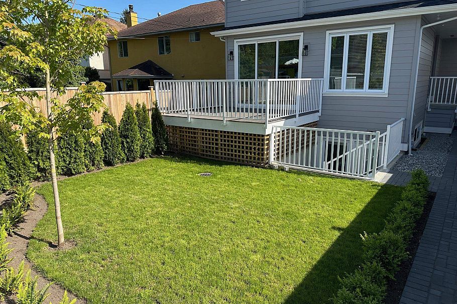 344 E 17th Street North Vancouver, BC - 31