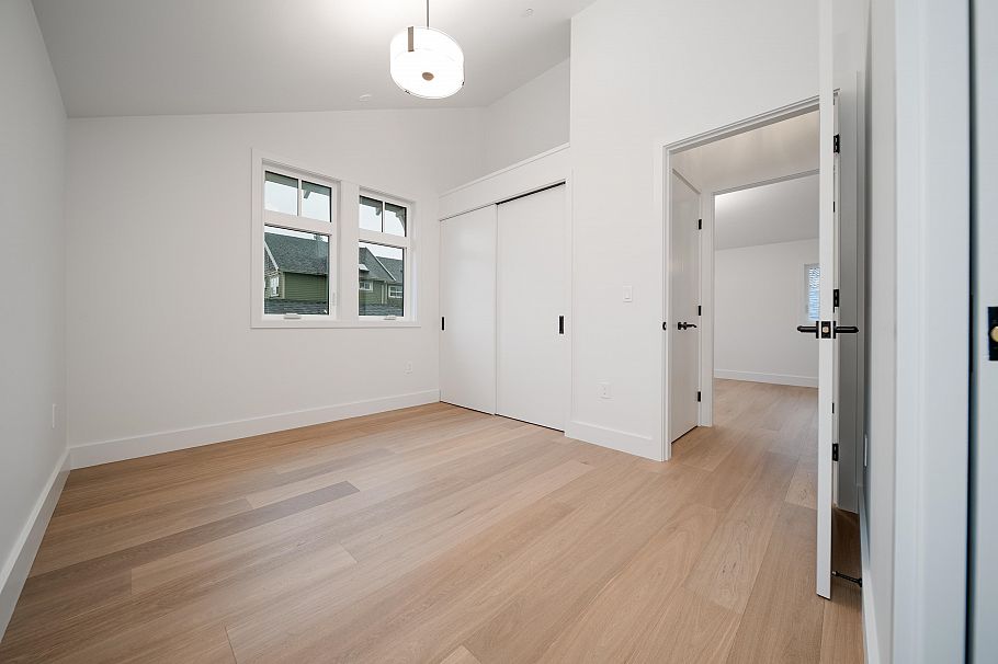 1138 E 26th Avenue Vancouver, BC - 24