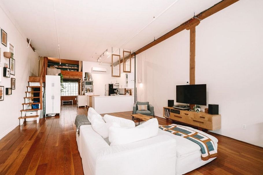 306 2556 E Hastings Street Vancouver, BC - 9