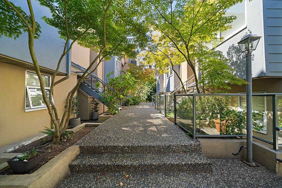 3021 Laurel Street Vancouver, BC - 25