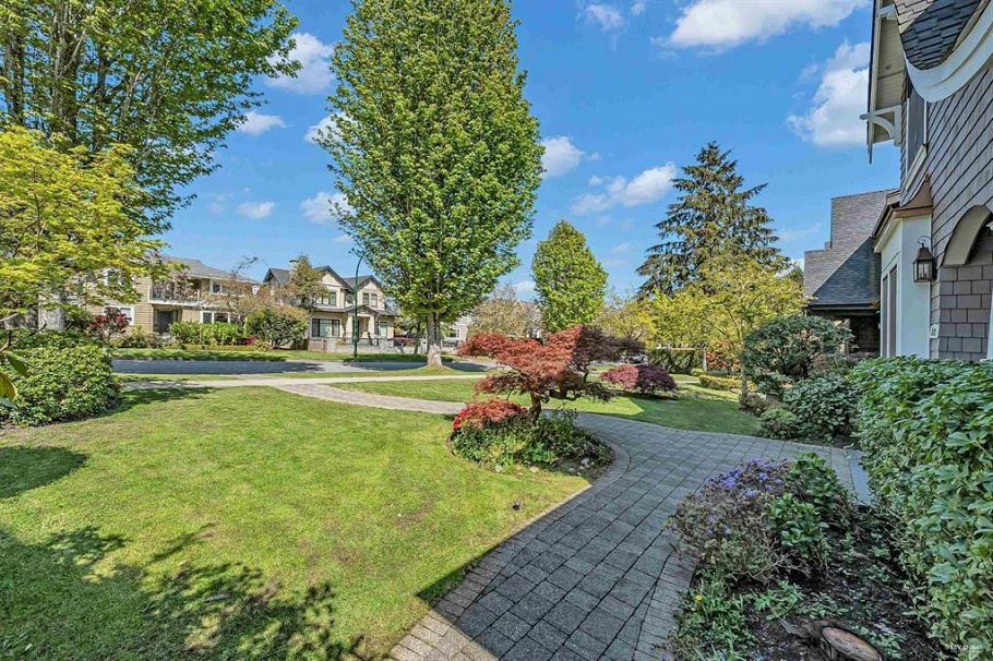 3176 W 35th Avenue Vancouver, BC - 38