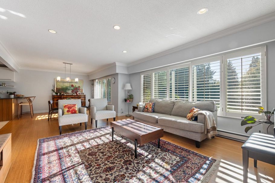 744 Kilkeel Place North Vancouver, BC - 3