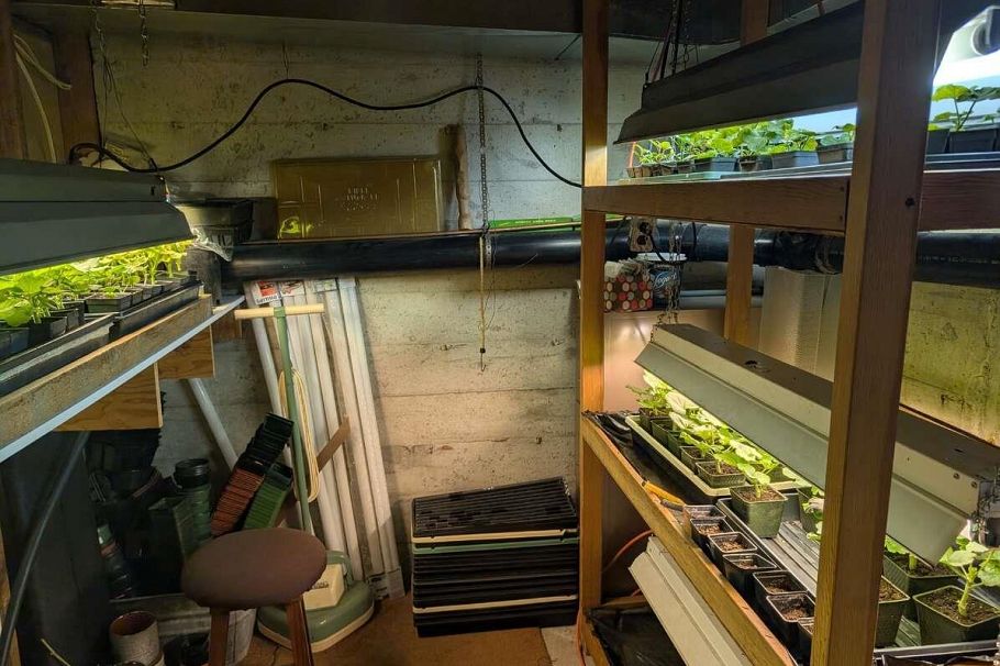 1498 Chamberlain Drive North Vancouver, BC - 25