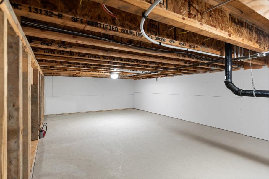 1136 E 26th Avenue Vancouver, BC - 13