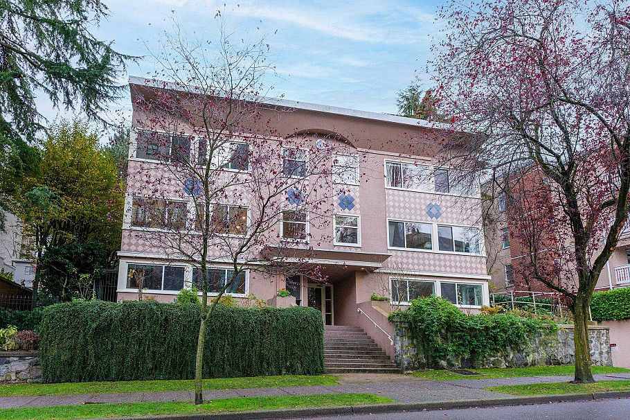 203 1878 Robson Street Vancouver, BC - 1