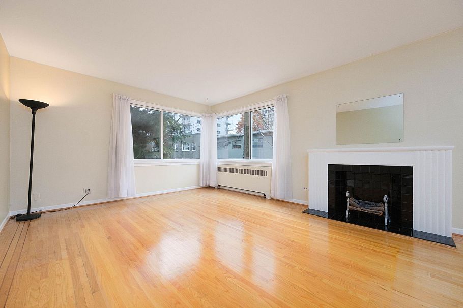 203 1878 Robson Street Vancouver, BC - 2