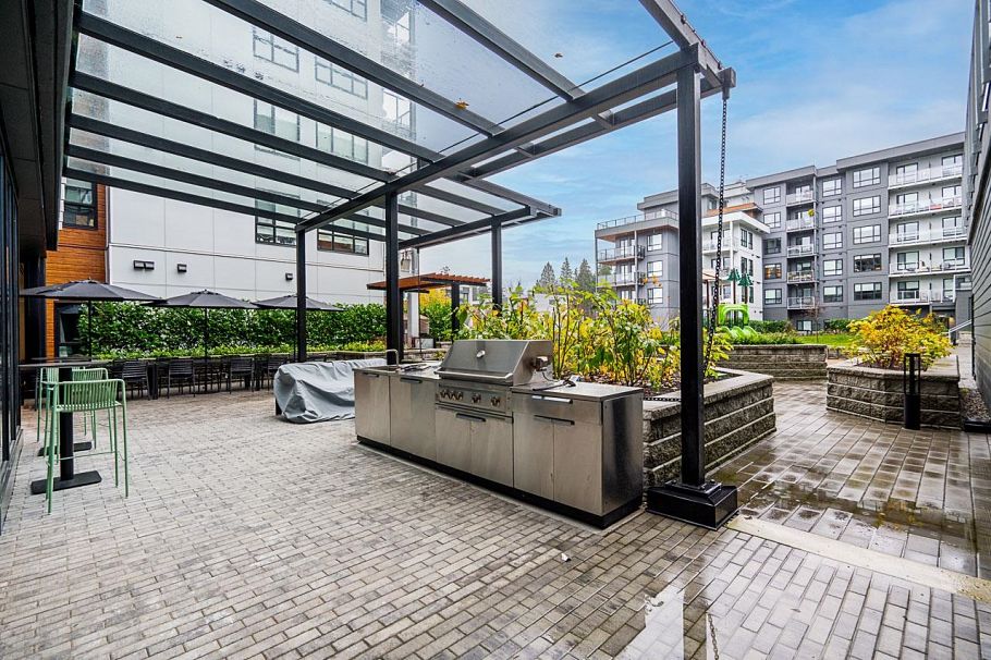 422 3596 Malsum Drive North Vancouver, BC - 26