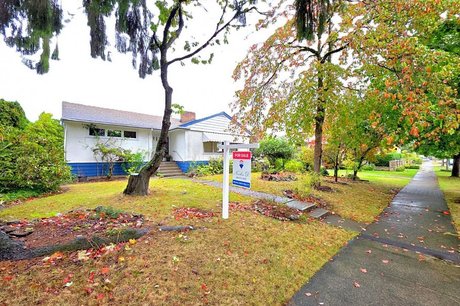 2725 E 52nd Avenue Vancouver, BC - 19