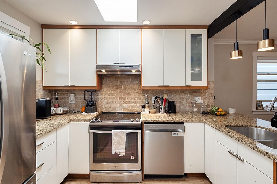 1617 E 36th Avenue Vancouver, BC - 9