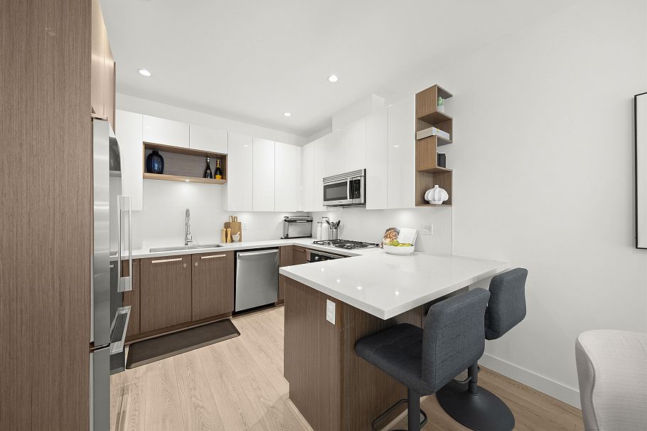 8438 Gladstone Street Vancouver, BC - 13