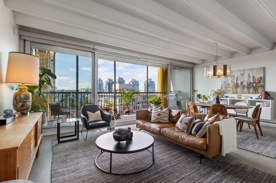 901 219 E Georgia Street Vancouver, BC - 2