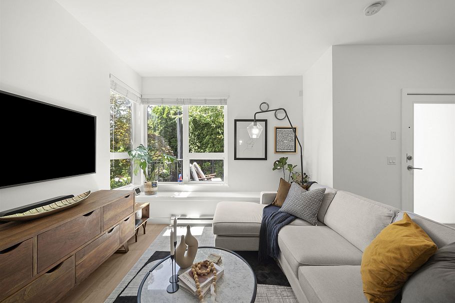 8438 Gladstone Street Vancouver, BC - 7