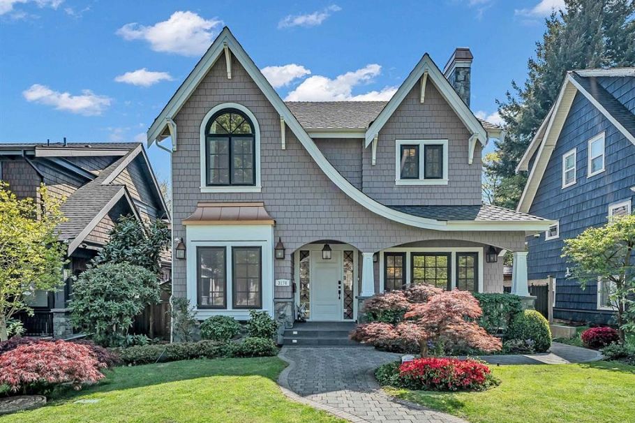 3176 W 35th Avenue Vancouver, BC - 2