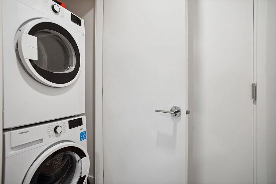 407 2666 Duke Street Vancouver, BC - 11