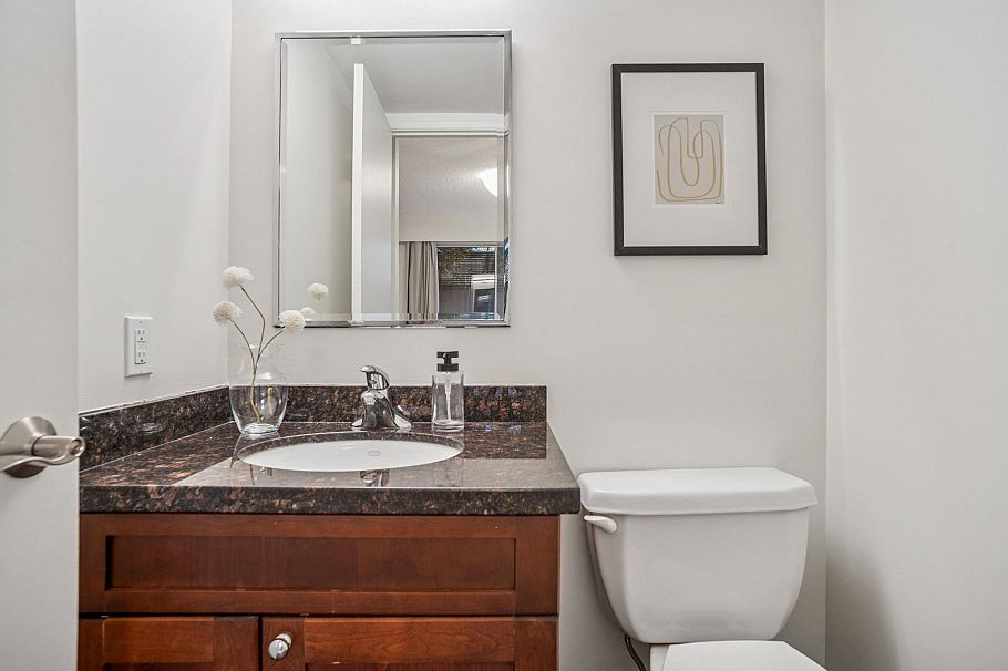 104 2190 W 8th Avenue Vancouver, BC - 18