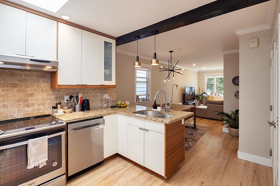 1617 E 36th Avenue Vancouver, BC - 8