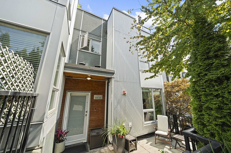 8438 Gladstone Street Vancouver, BC - 39