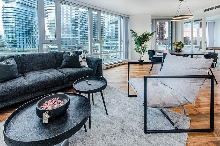 918 COOPERAGE WAY STREET, Vancouver BC V6B 0A7 Vancouver, BC - 1