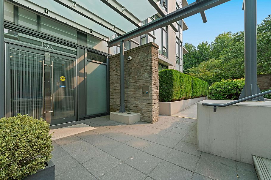 205 1333 W 11th Avenue Vancouver, BC - 21