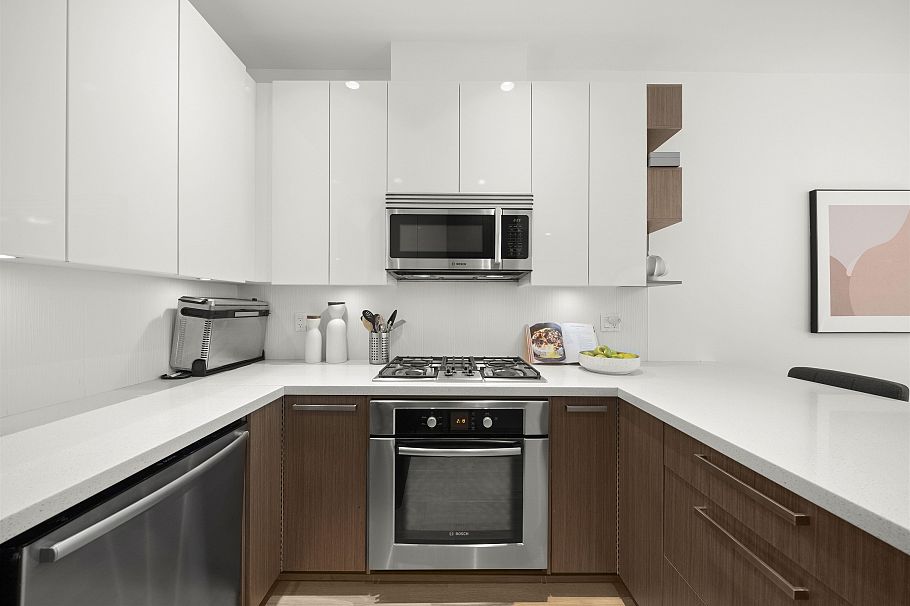 8438 Gladstone Street Vancouver, BC - 10