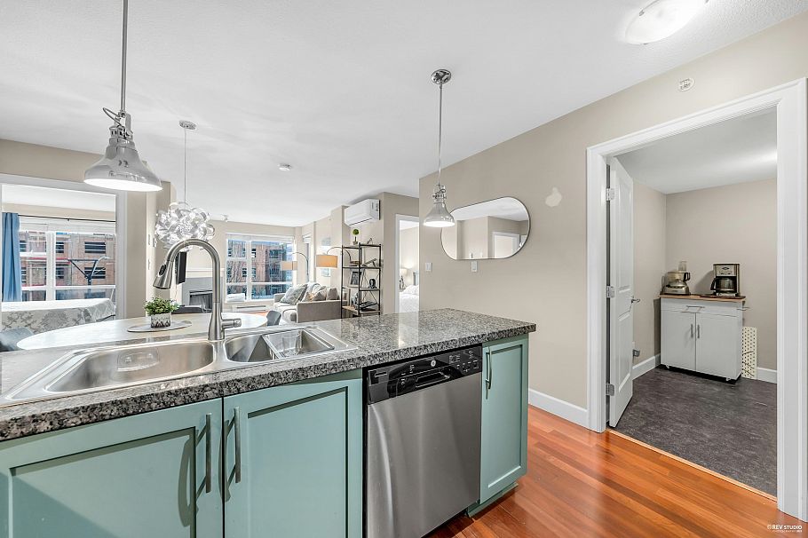 412 3811 Hastings Street Burnaby, BC - 6