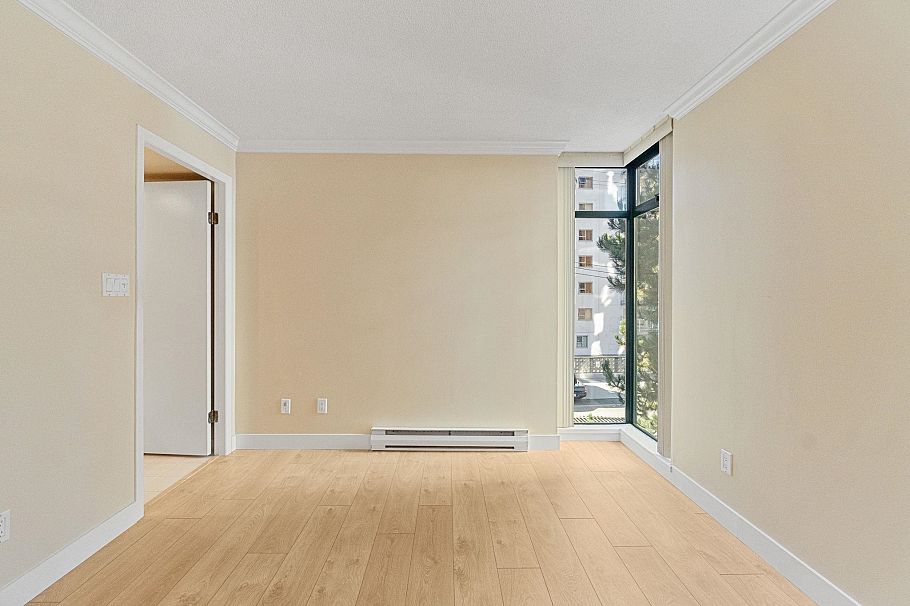 402 1818 Robson Street Vancouver, BC - 16