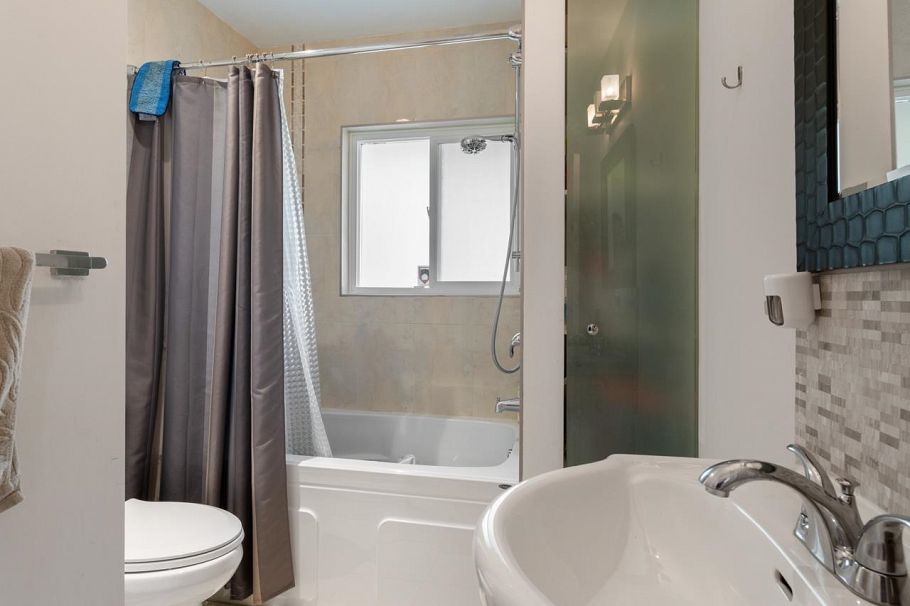 744 Kilkeel Place North Vancouver, BC - 15