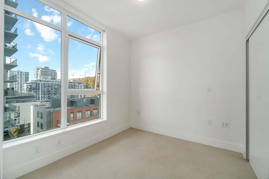 808 3581 E Kent Avenue North Vancouver, BC - 16