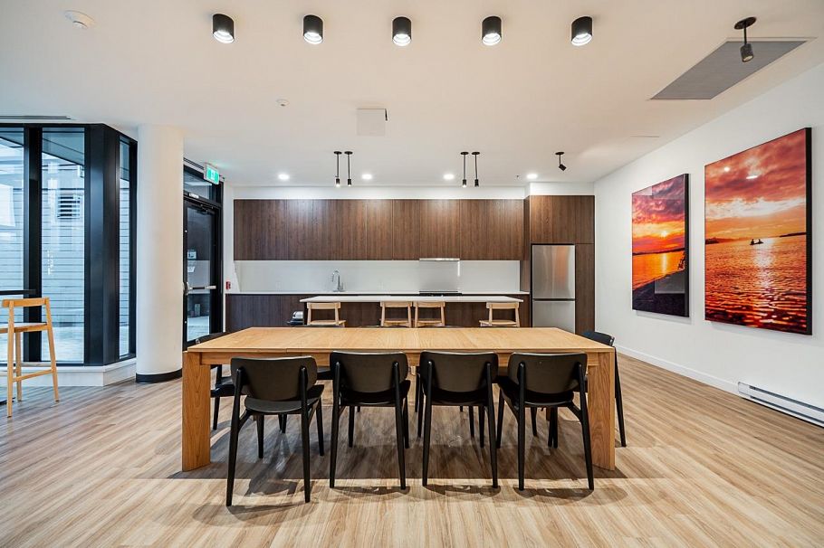 422 3596 Malsum Drive North Vancouver, BC - 25