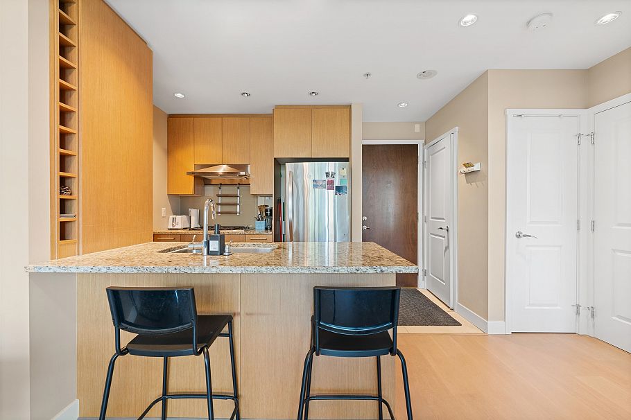 205 1333 W 11th Avenue Vancouver, BC - 6