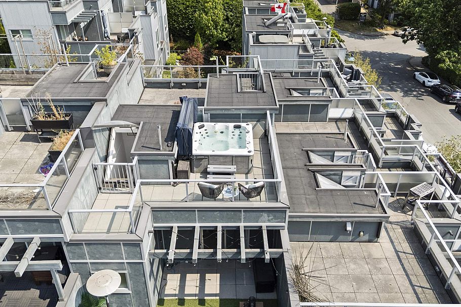 8438 Gladstone Street Vancouver, BC - 33