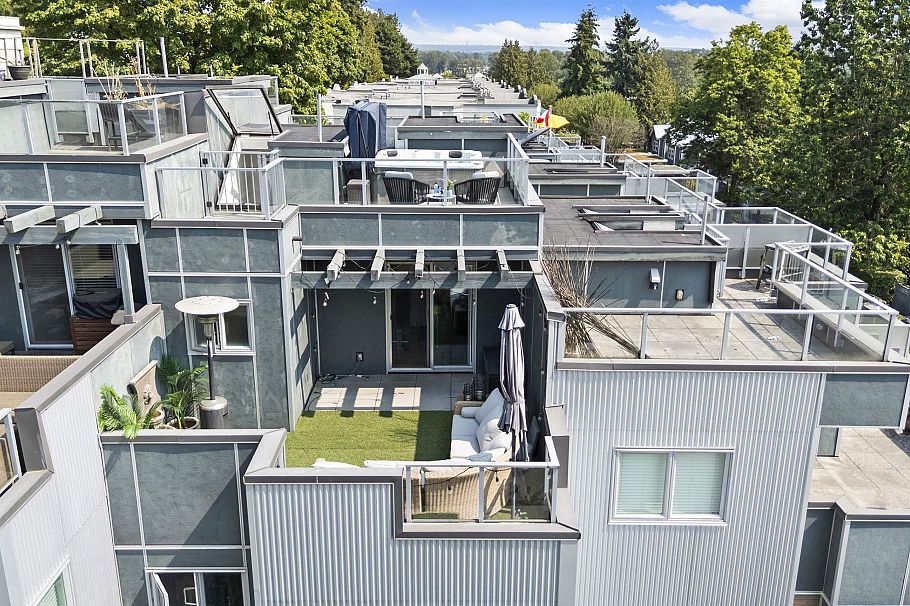 8438 Gladstone Street Vancouver, BC - 34