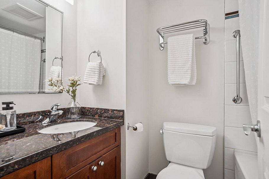 104 2190 W 8th Avenue Vancouver, BC - 20