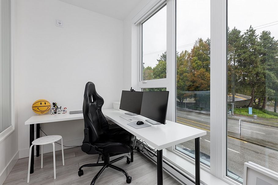 204 979 E 19th Avenue Vancouver, BC - 12