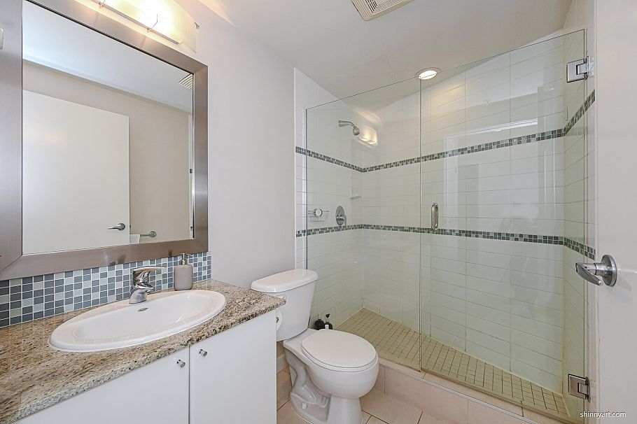 2401 1188 W Pender Street Vancouver, BC - 17