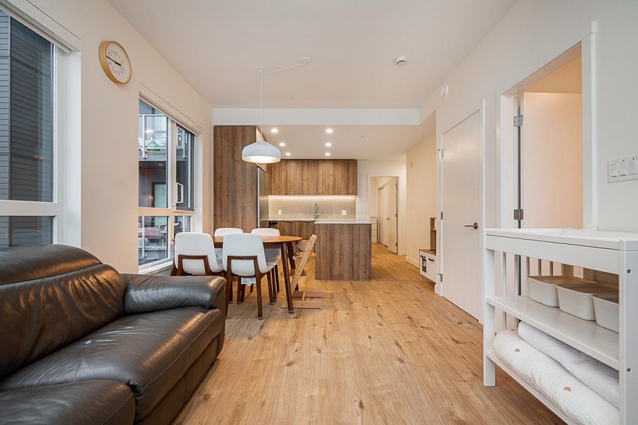 422 3596 Malsum Drive North Vancouver, BC - 6