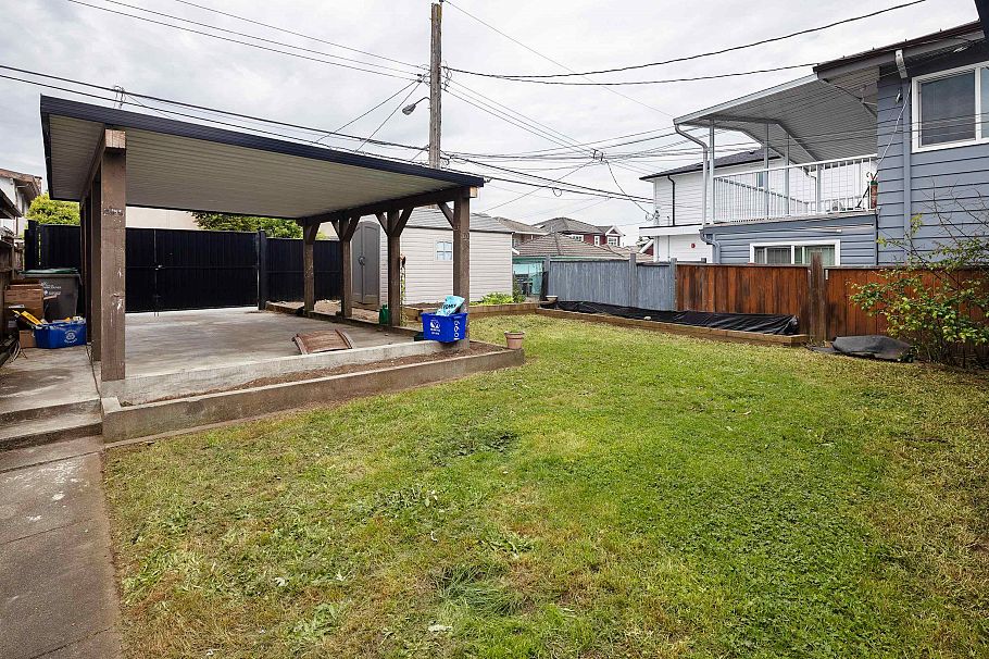 1617 E 36th Avenue Vancouver, BC - 15