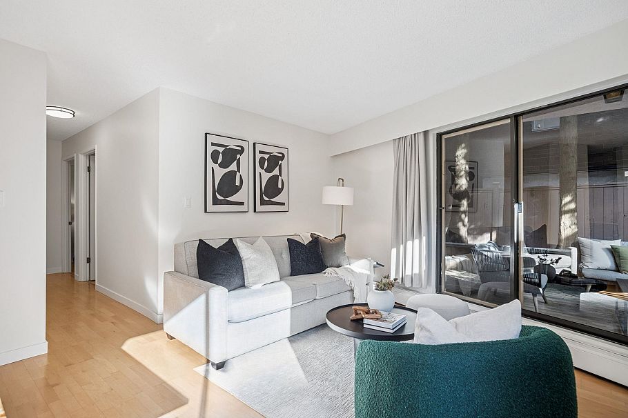 104 2190 W 8th Avenue Vancouver, BC - 5