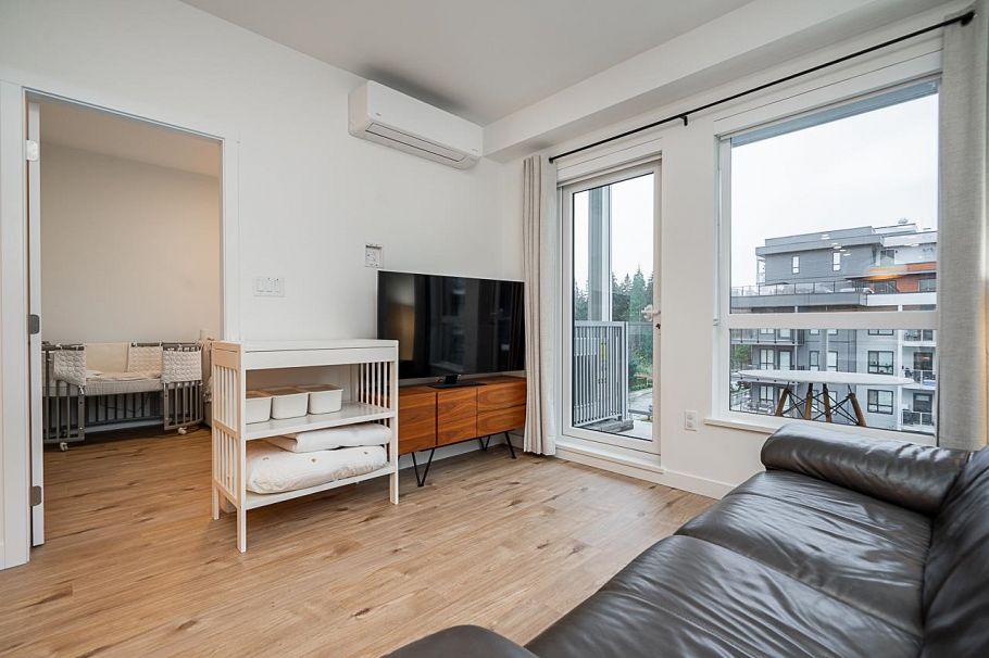 422 3596 Malsum Drive North Vancouver, BC - 9