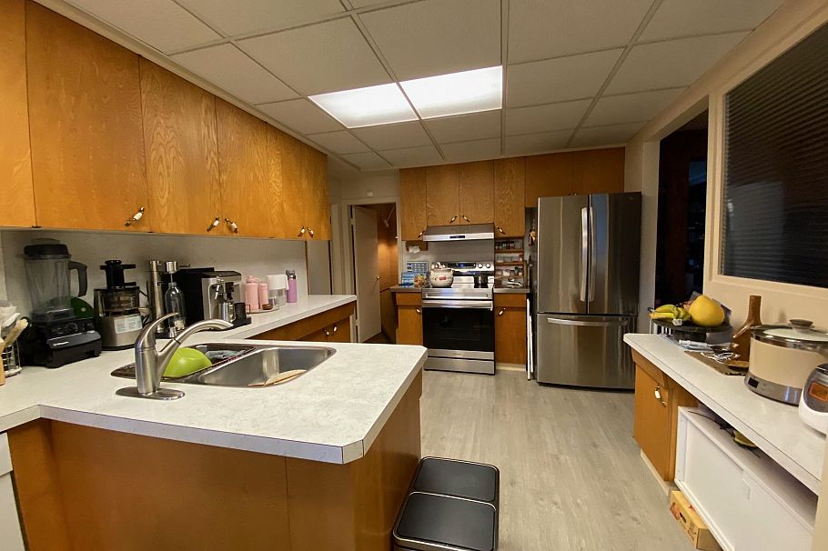 4063 W 40th Avenue Vancouver, BC - 8