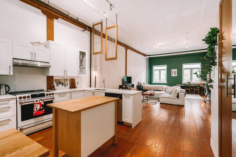 306 2556 E Hastings Street Vancouver, BC - 1