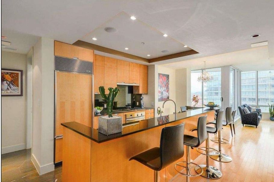 3304 1077 W Cordova Street Vancouver, BC - 4