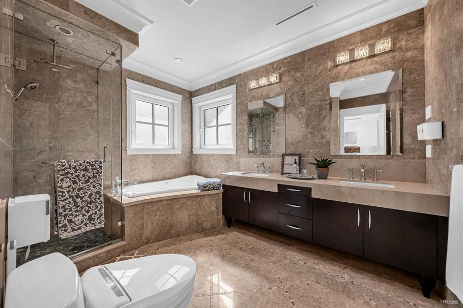 3176 W 35th Avenue Vancouver, BC - 20