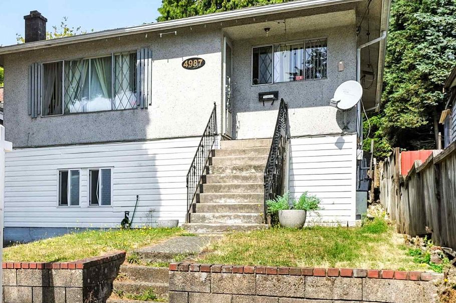 4987 Hoy Street Vancouver, BC - 1