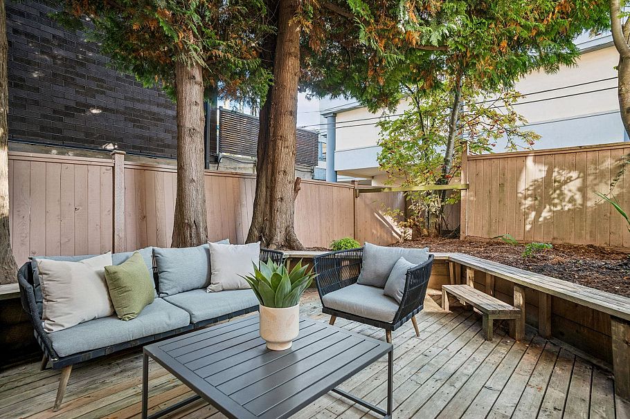 104 2190 W 8th Avenue Vancouver, BC - 4