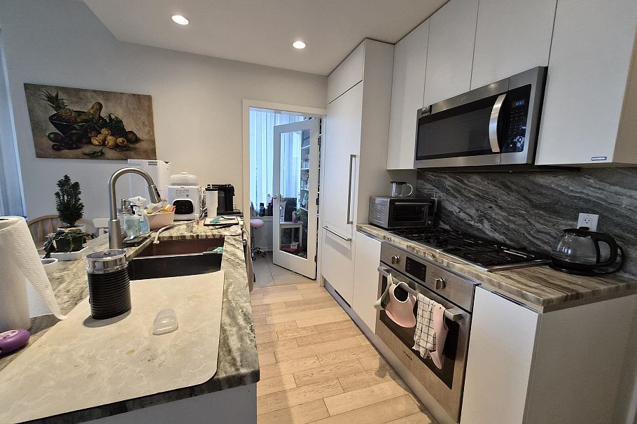 317 2033 W 10th Avenue Vancouver, BC - 5