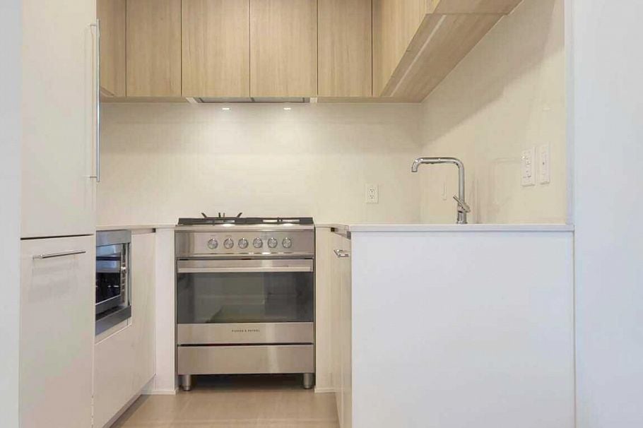 922 W 49th Avenue Vancouver, BC - 8