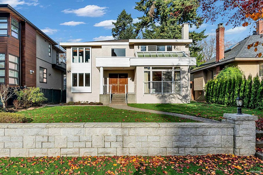 3979 W 33rd Avenue Vancouver, BC - 1