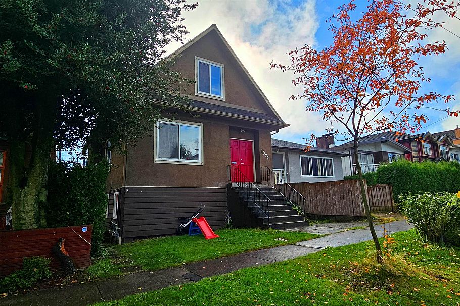 1072 E 55th Avenue Vancouver, BC - 2