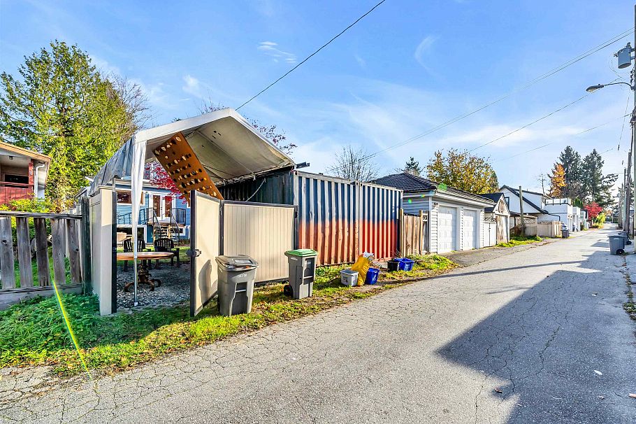 4379 Welwyn Street Vancouver, BC - 35